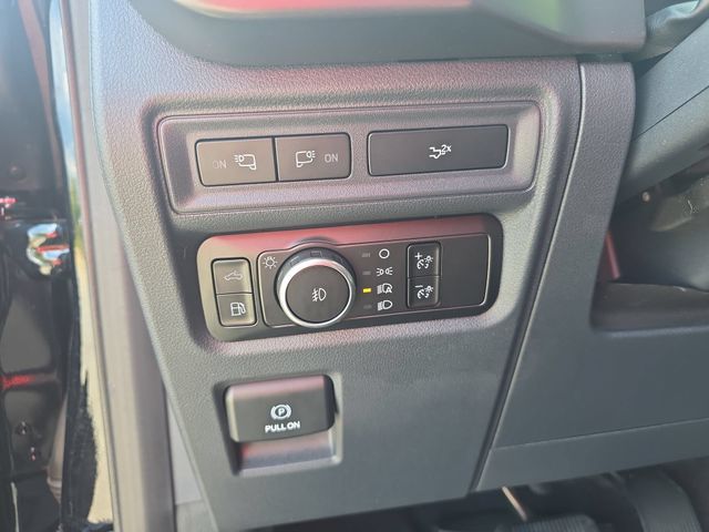 Used 2024 Agate Black Metallic Ford XLT image 27