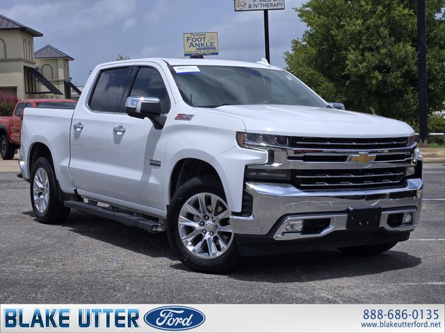 Summit White 2022 Chevrolet Silverado 1500 Pickup Truck Four-Wheel Drive 8-Speed Automatic
