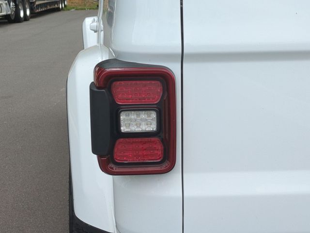 Used 2021 White Jeep Overland image 21