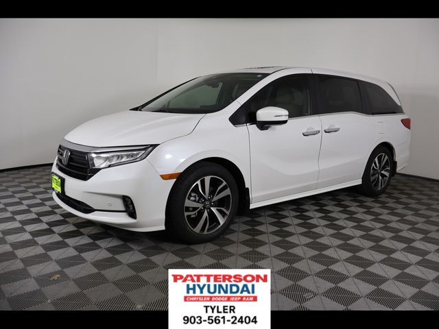 2024 Honda Odyssey Touring's photo