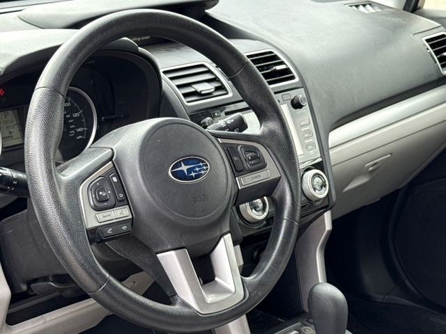 Used 2018 Red Subaru 2.5i Premium image 18