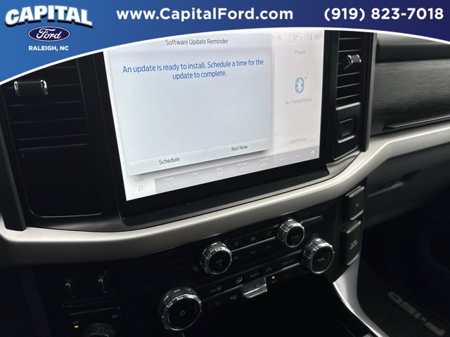 Used 2022 Black Ford XLT image 27
