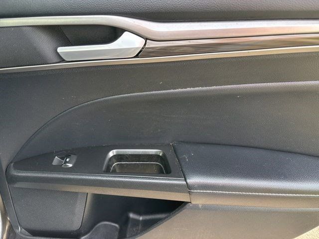 2017 Ford Fusion SE photo