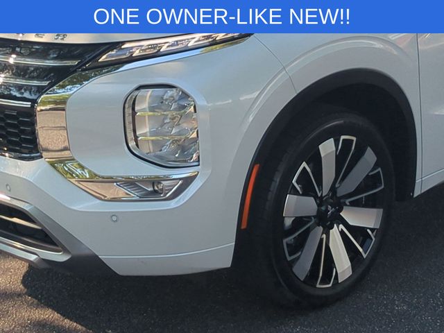 Used 2025 White Mitsubishi SEL image 9