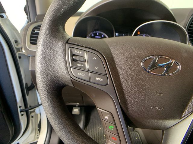 2018 Hyundai Santa Fe SE 13