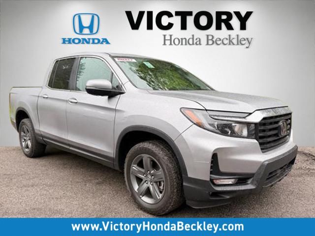 Silver 2023 Honda Ridgeline Pickup Truck All-Wheel Drive 9-Speed Automatic