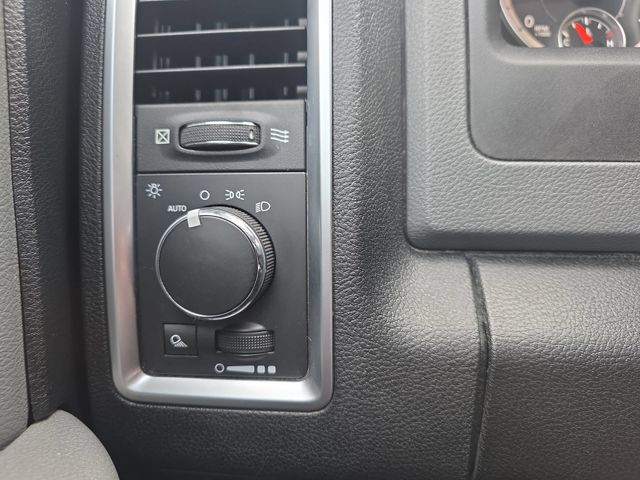 Used 2016 Granite Crystal Clearcoat Metallic Ram SLT image 26