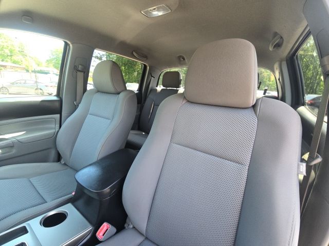 2014 Toyota Tacoma Base:L166986A