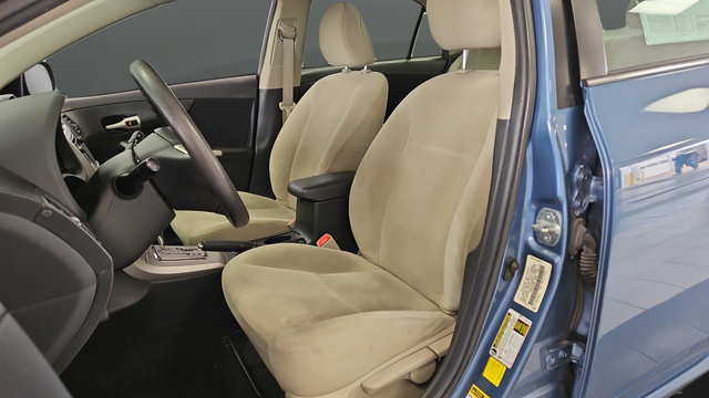 Used 2013 Tropical Sea Metallic Toyota LE image 9