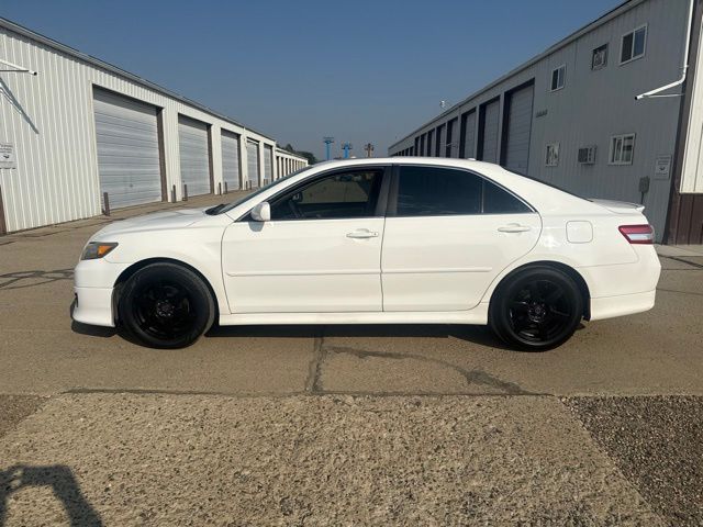 2011 White Toyota Camry LE FWD Sedan