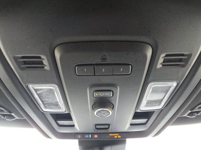 2023 GMC Yukon SLT:45104A