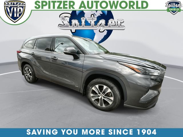 Magnetic Gray Metallic 2022 Toyota Highlander Hybrid SUV / Crossover All-Wheel Drive Continuously Variable Transmission
