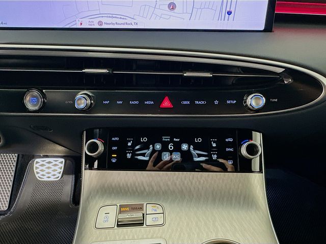 Thumbnail: 2026 Genesis GV70 - 14