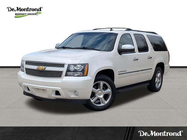 White Diamond Clearcoat 2014 Chevrolet Suburban 1500 LTZ RWD SUV / Crossover 4X2 6-Speed Automatic Overdrive