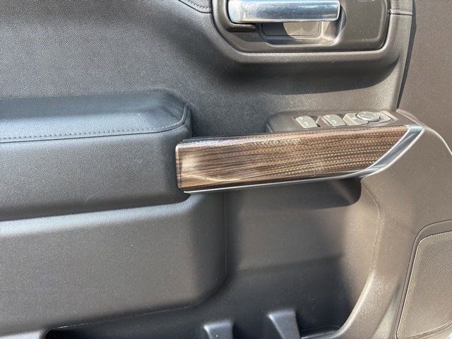 2020 Chevrolet Silverado 1500 RST photo