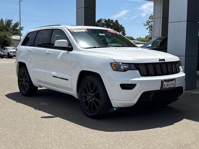Bright White Clearcoat 2019 Jeep Grand Cherokee Altitude RWD SUV / Crossover 4X2 8-Speed Automatic