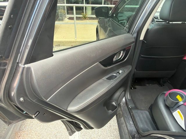 2015 Nissan Rogue SL Gray at Sutliff Volkswagen