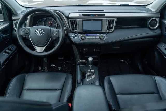 2013 Toyota RAV4 Limited 12