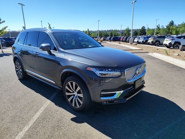 2024 Volvo XC90 B6 Plus Bright Theme