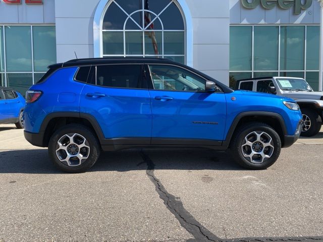 2022 Jeep Compass Trailhawk - Laser Blue Pearlcoat exterior view 4