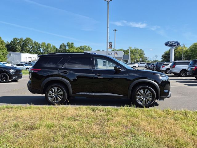 Used 2025 Super Black Nissan SV image 14