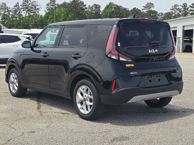 2025 Kia Soul LX:B02321