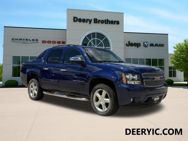 2013 Chevrolet Avalanche LT Black Diamond Edition 4WD
