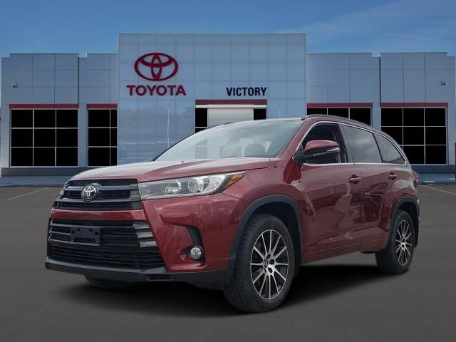 Salsa Red Pearl 2018 Toyota Highlander SE AWD SUV / Crossover All-Wheel Drive 8-Speed Automatic