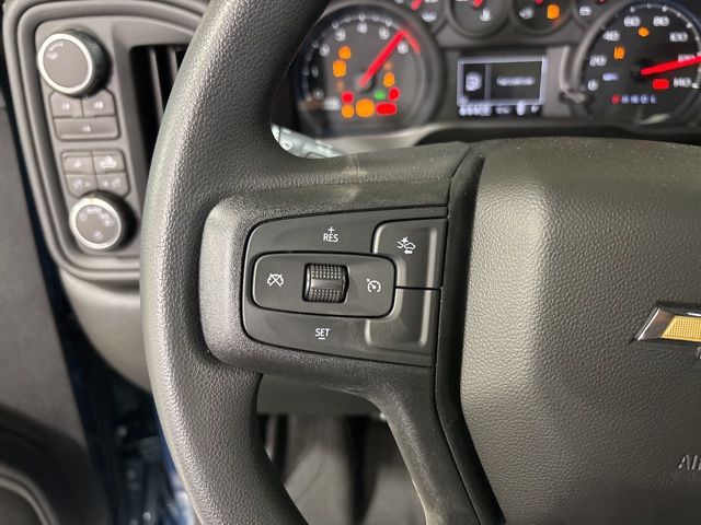 2025 Chevrolet Silverado 2500HD Custom photo