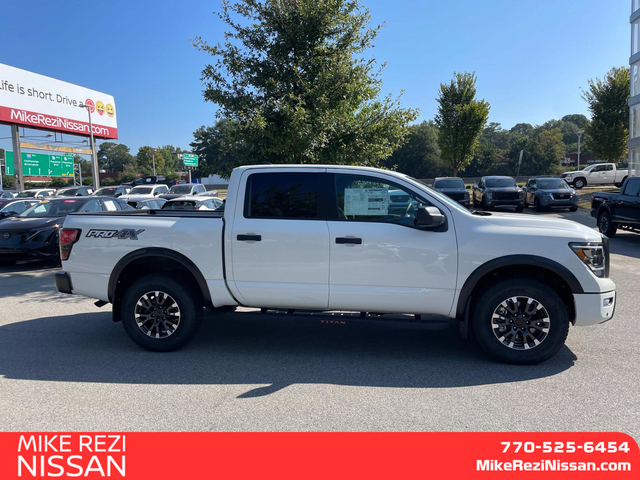 2024 Nissan Titan PRO-4X 2