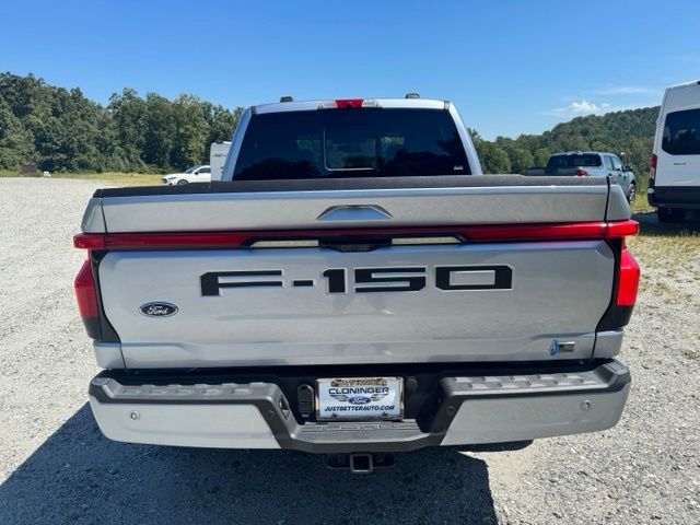 Used 2022 Blue Ford Lariat image 6