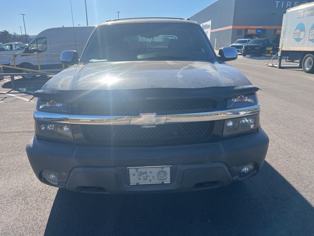 2003 Chevrolet Avalanche 1500 Base 2