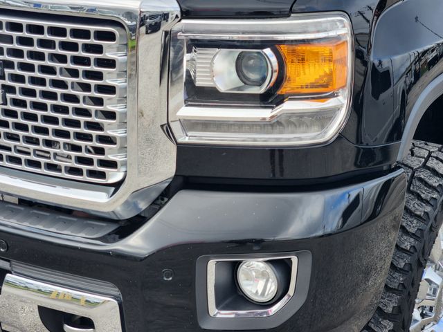 2017 GMC Sierra 2500HD Denali - 8