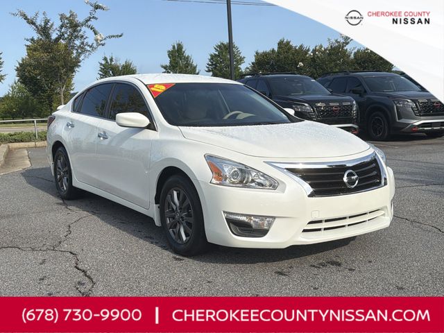 Pearl White 2015 Nissan Altima Sedan Front-Wheel Drive Continuously Variable Transmission