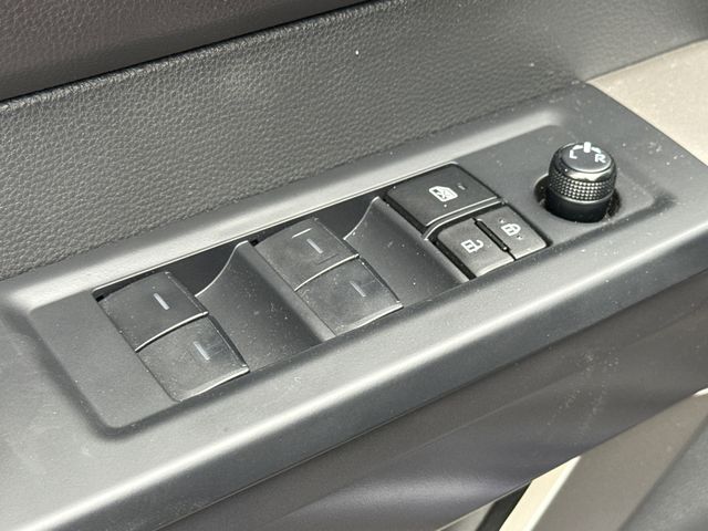 Used 2024  Toyota SR5 image 18