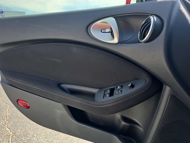 Used 2020 White Nissan Base image 25