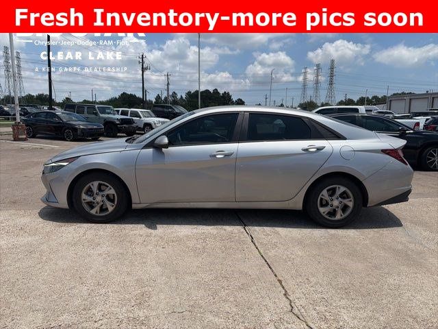 2021 Hyundai Elantra SE Silver at Emmons Autoplex