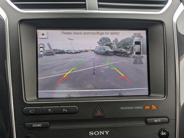 2019 Ford Explorer Platinum photo