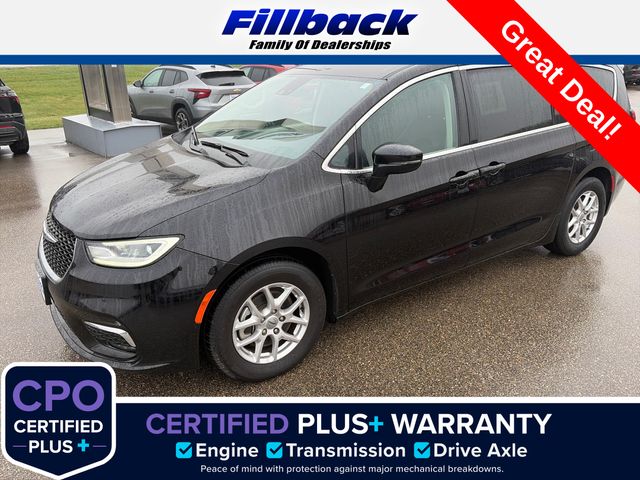 Diamond Black Crystal Pearlcoat 2024 Chrysler Pacifica Minivan Front-Wheel Drive 9-Speed Automatic