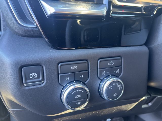 2026 GMC Sierra 1500 SLE:45111