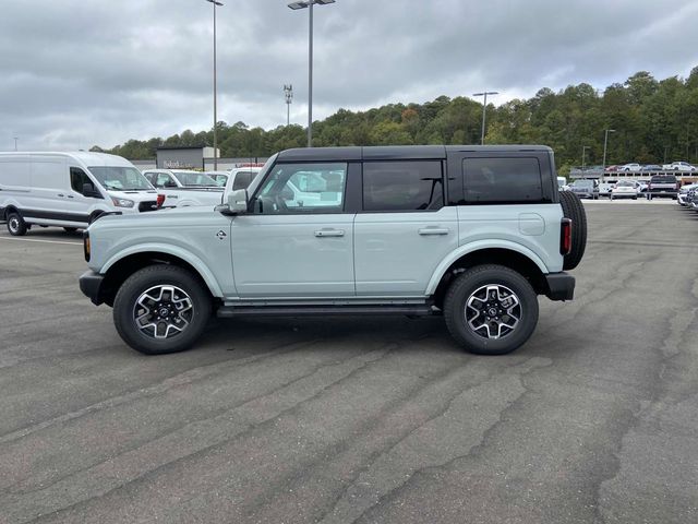 2024 Ford Bronco Outer Banks 7