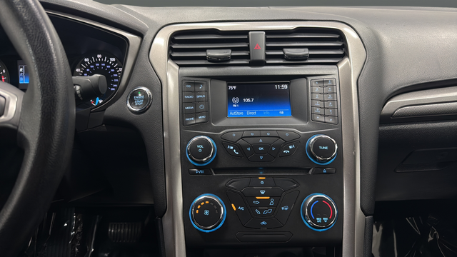 Used 2017 Lightning Blue Ford SE image 12
