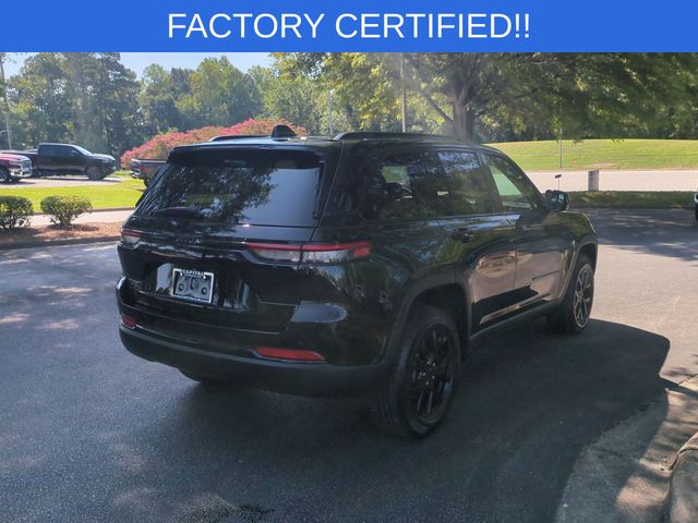 Used 2025 Black Jeep Altitude X image 5