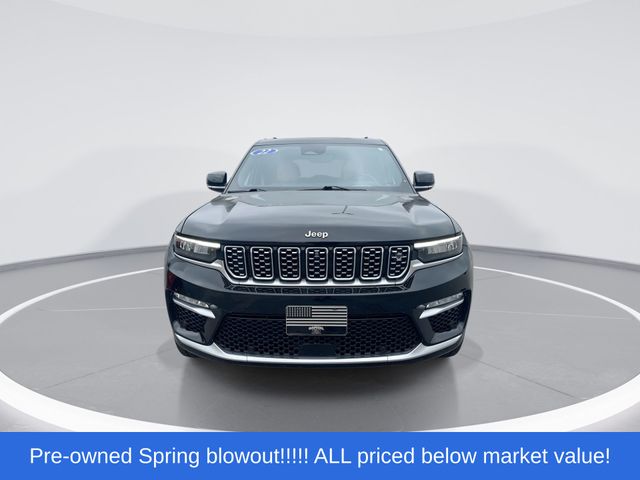 Used 2022 Diamond Black Jeep Summit Reserve image 3