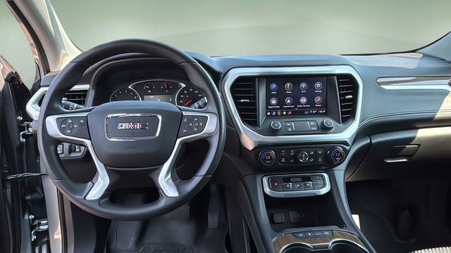Used 2023 Silver GMC SLE image 9