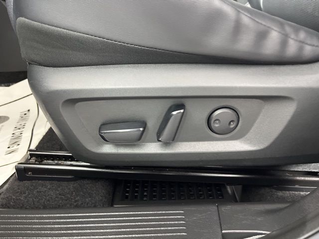 2023 Brilliant Silver Metallic Nissan Rogue SV FWD SUV
