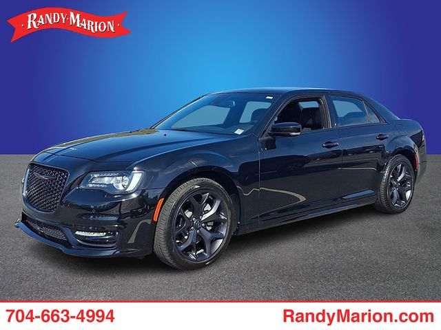Gloss Black 2023 Chrysler 300 S V8 RWD Sedan Rear-Wheel Drive 8-Speed Automatic