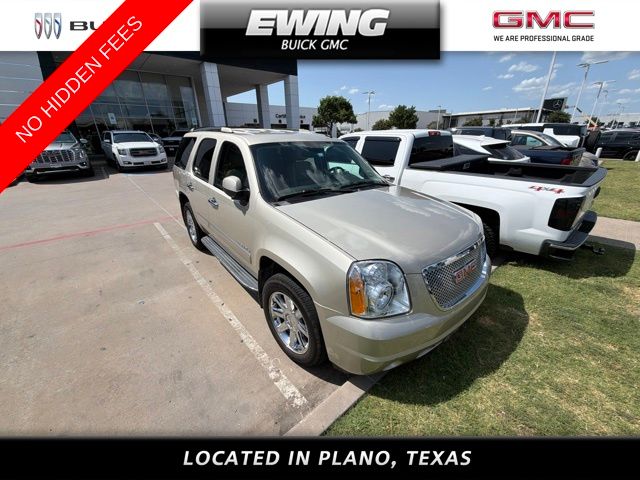Champagne Silver Metallic 2013 GMC Yukon SUV / Crossover All-Wheel Drive 6-Speed Automatic Overdrive
