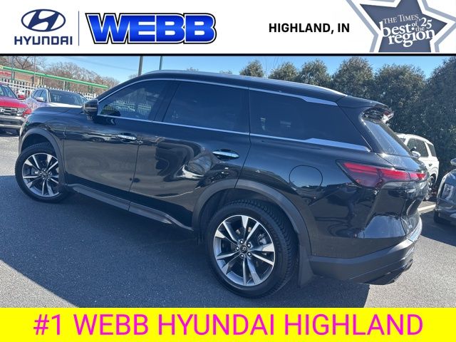 Used 2023 Black INFINITI LUXE image 6