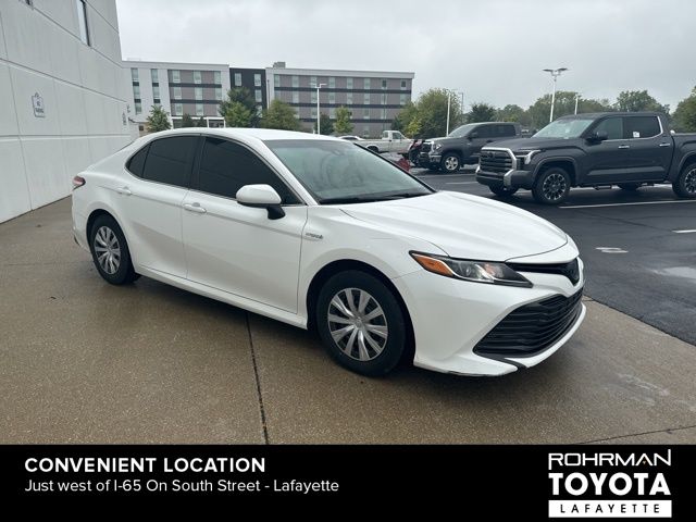 2018 Toyota Camry Hybrid LE 14